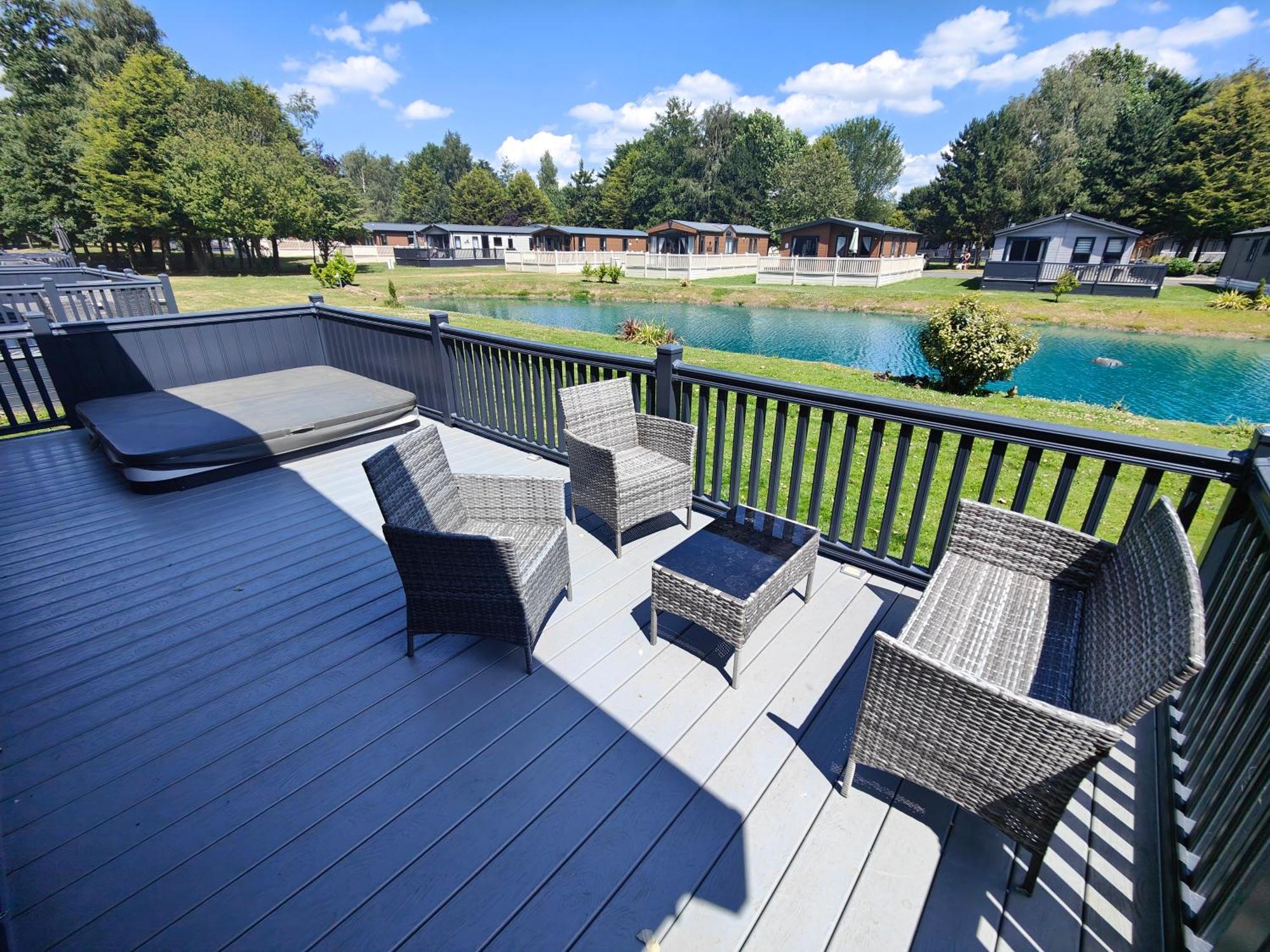 Loki's Retreat With Hot Tub Сasa de vacaciones York